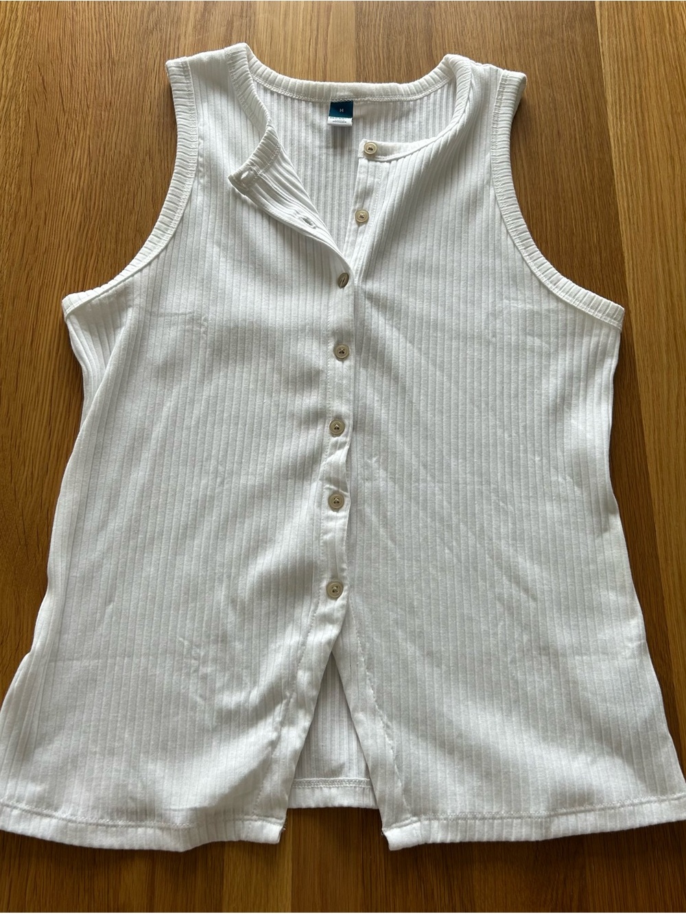 Old Navy White Ribbed Button-Front Tank (never worn, no tags)